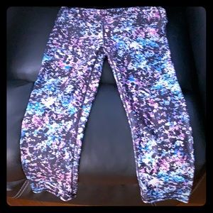 Fabletics capris size Small